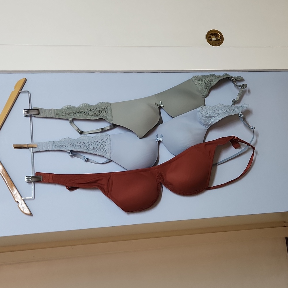 Set of 3 bras - 36B